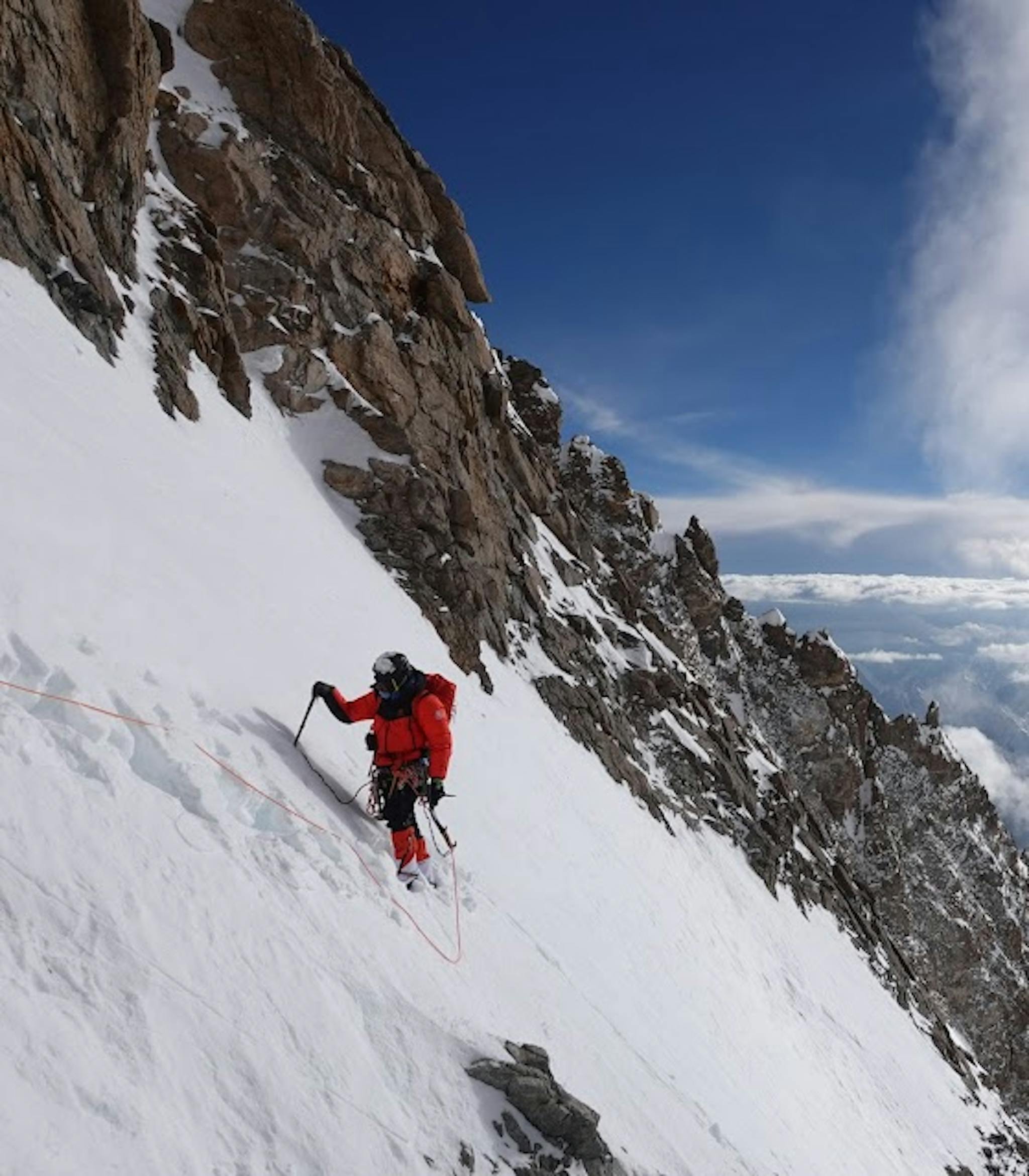 Hình minh họa 3: Lần đầu chinh phục sườn Tây Gasherbrum 3